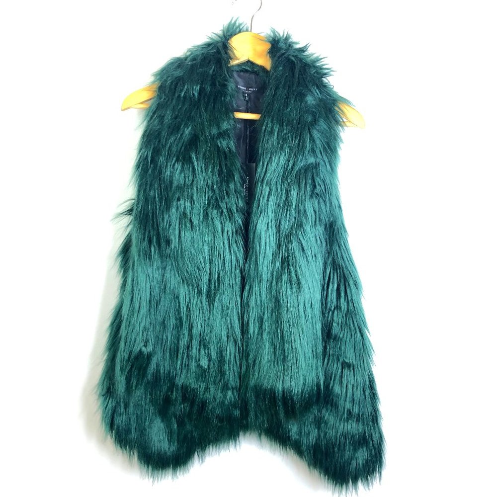 Romeo & Juliet Couture Green Faux Fur Vest
